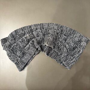 Sonoma Goods For Life Textured Gray Knit Accessory Scarf Wrap